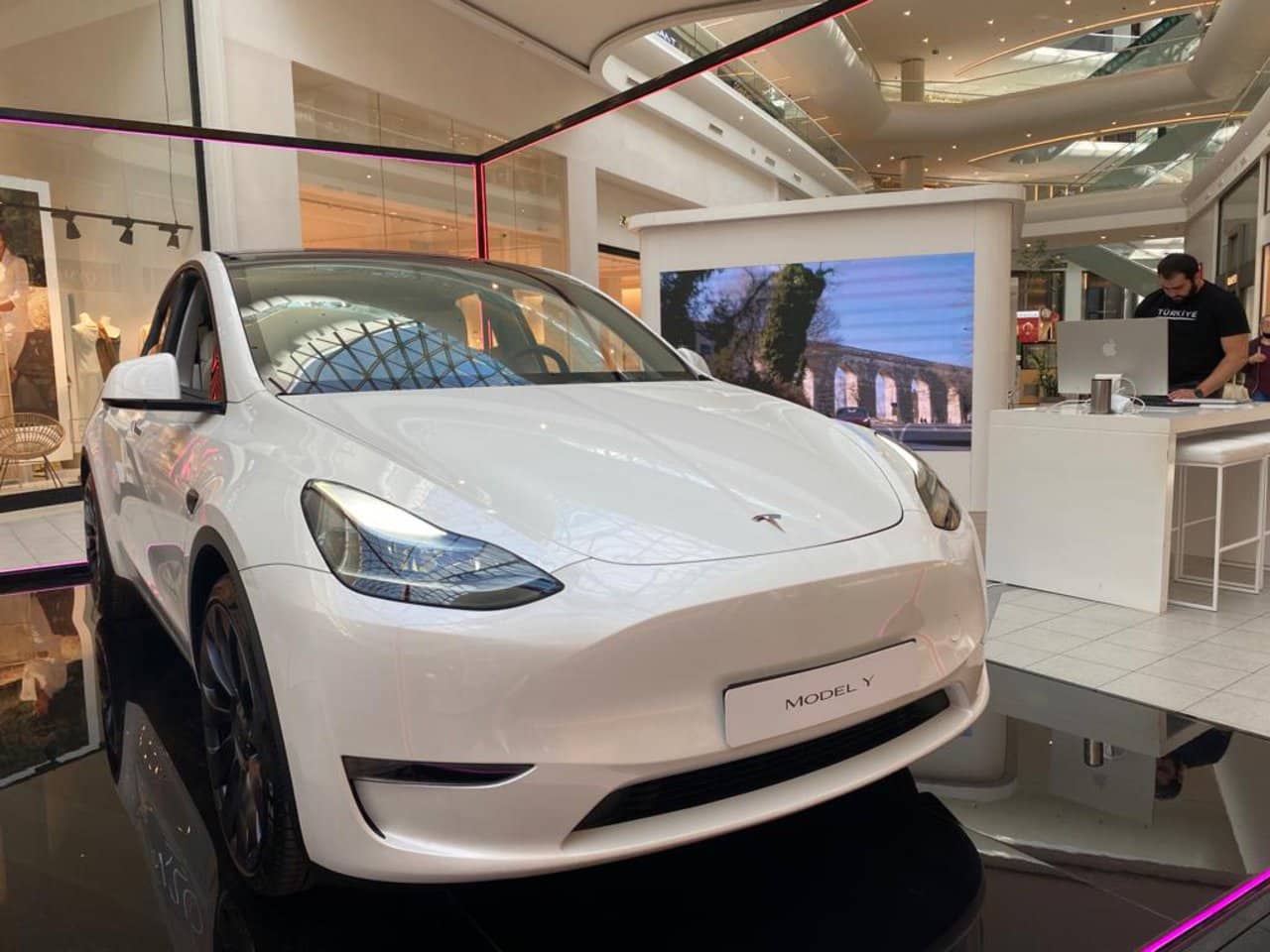 Gizli Elon Modu Tesla Da Direksiyonsuz S R