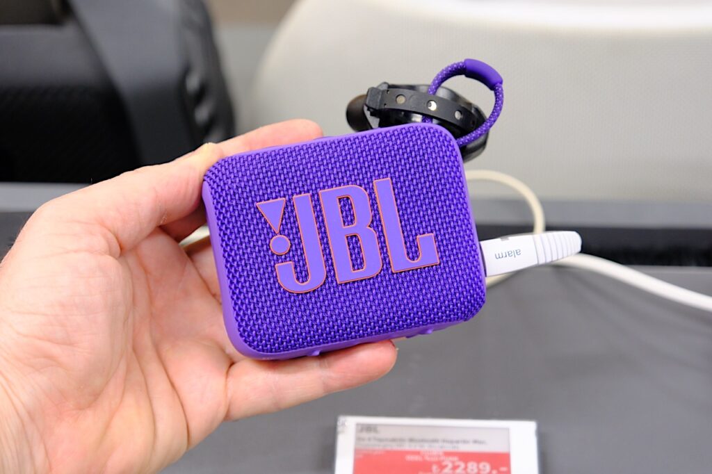 jbl go 4